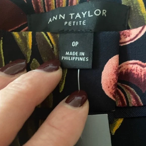 NWT Ann Taylor floral pants Size 0P - Picture 5 of 7